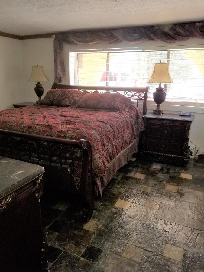 Your Comfy Home In Colorado Springs Extérieur photo
